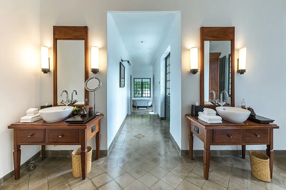 14 Things Every Home Had in the Bathroom in the 1950s That Disappeared