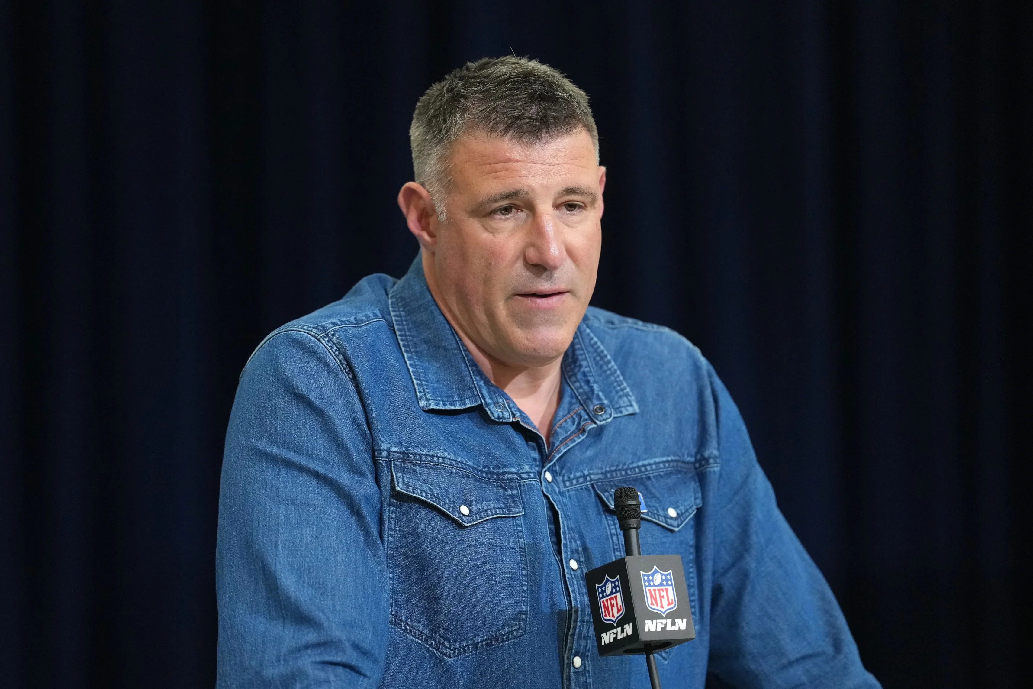 Vrabel Absence Clouds Patriots Draft Week After Off-Field Developments