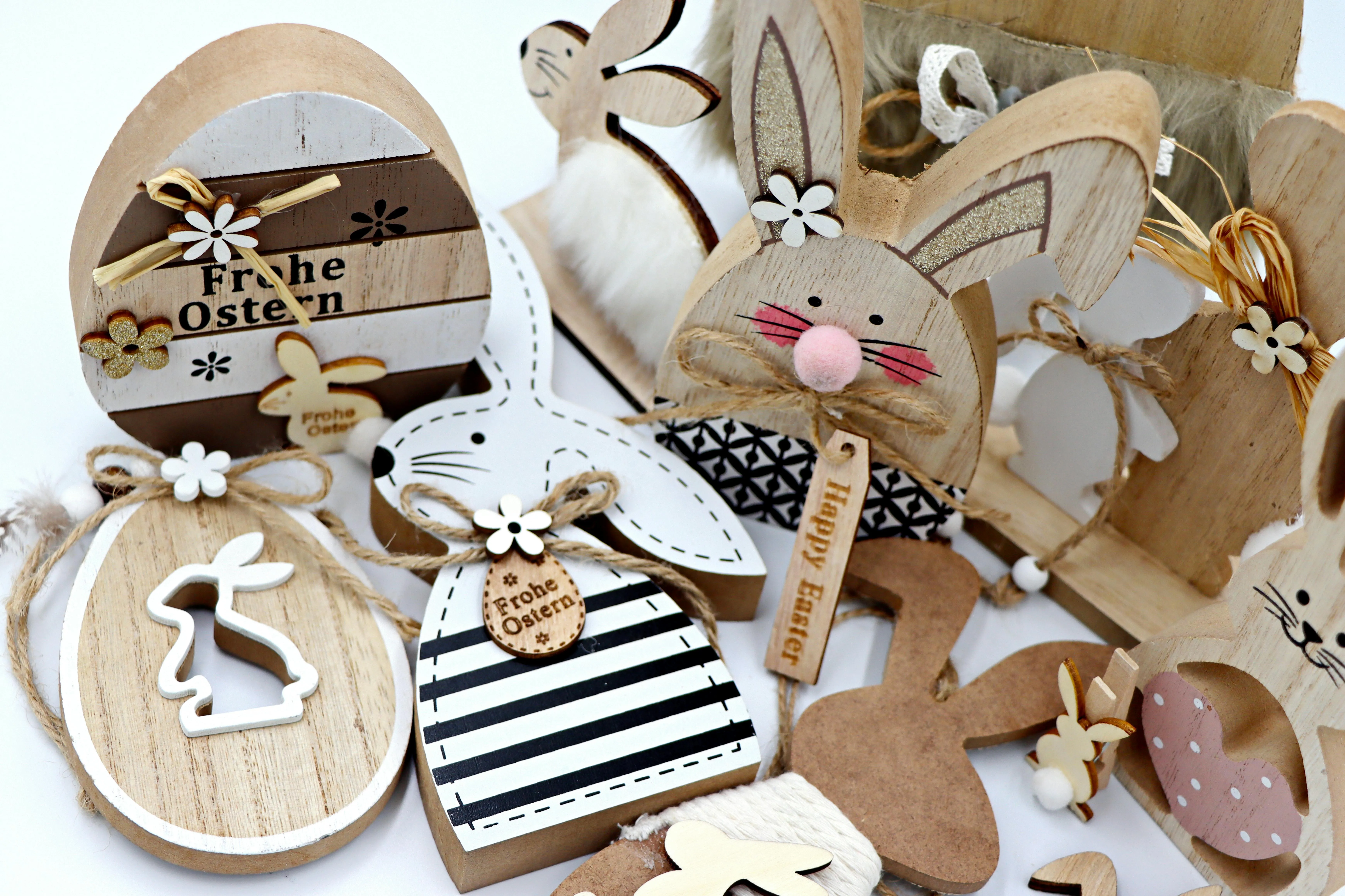 14 Vintage Easter Decorations from the ’60s That Look Strange Now