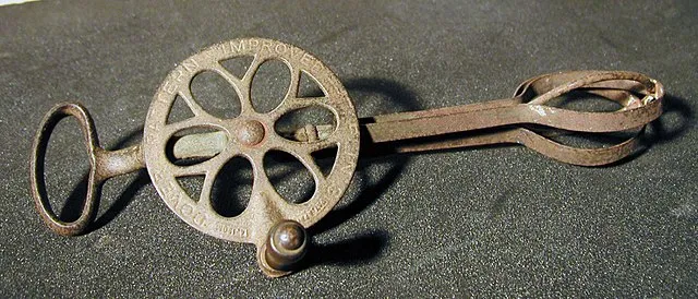 Taplin’s; Dover Stamping Company on Wikimedia Commons
