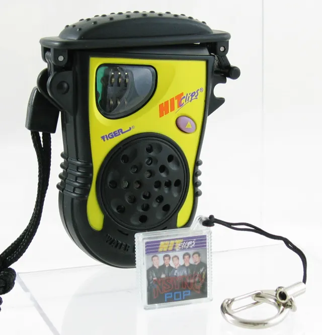 Jason Curtis / Museum of Obsolete Media on wikimedia commons