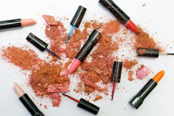 12 Discontinued Beauty Products That Defined an Era