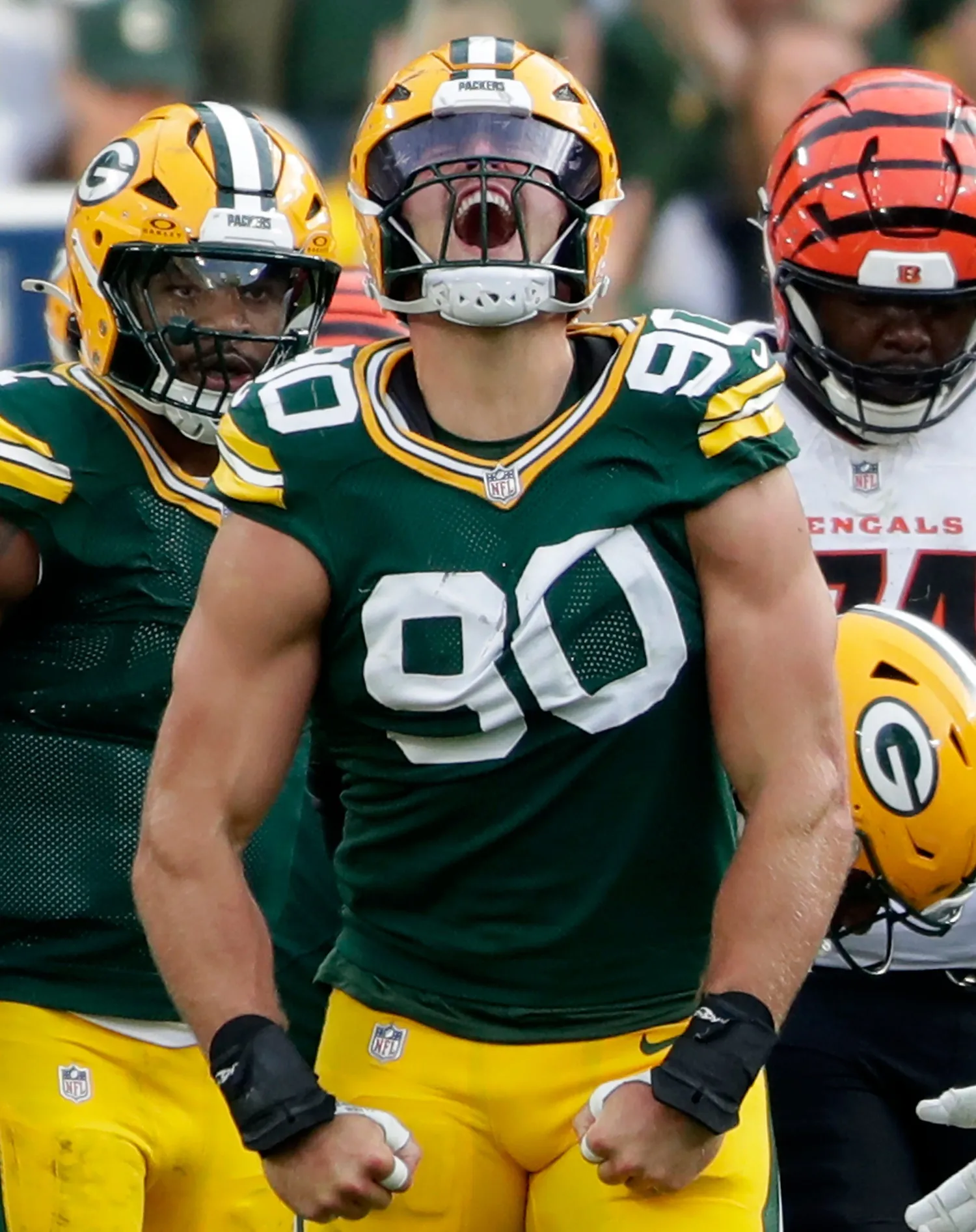 Lukas Van Ness Earns Praise from Micah Parsons Despite Packers’ Loss