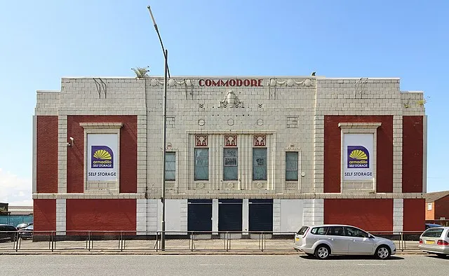 Rodhullandemu on Wikimedia Commons