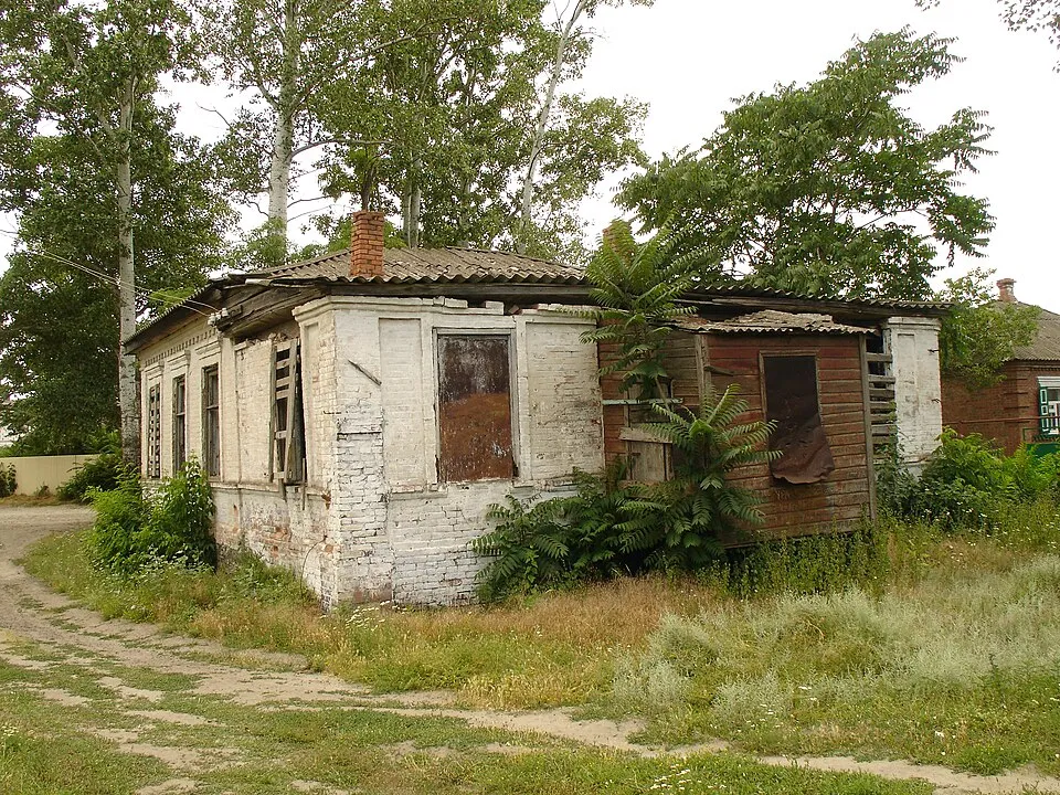 Alexander Roumega on Wikicommons