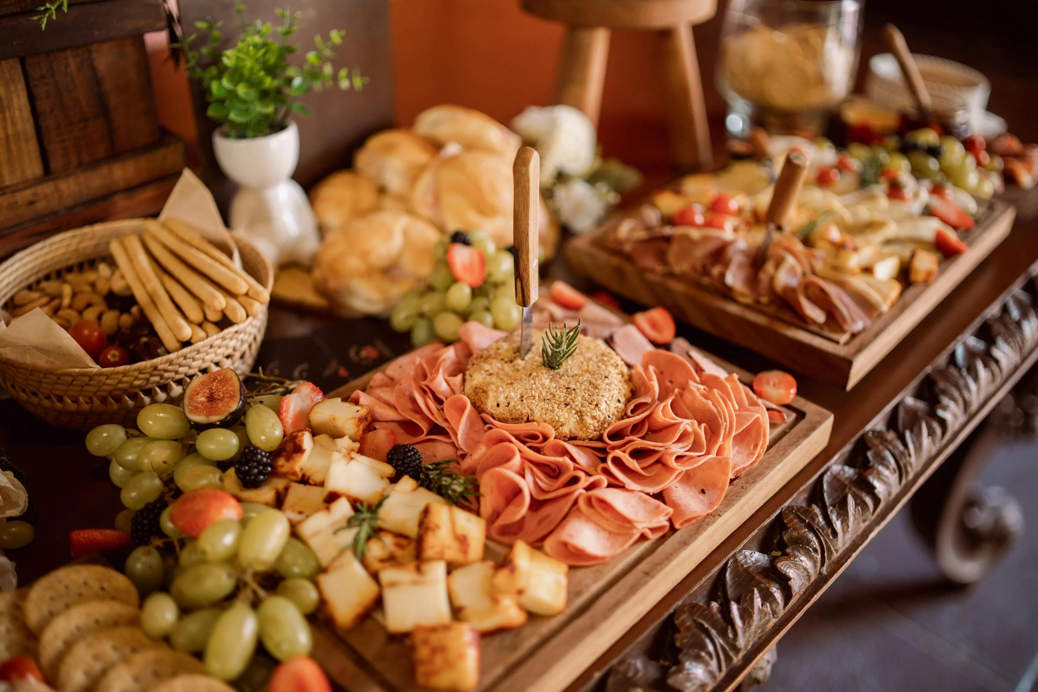16 Party Foods from the ’80s That Aren’t Served Anymore