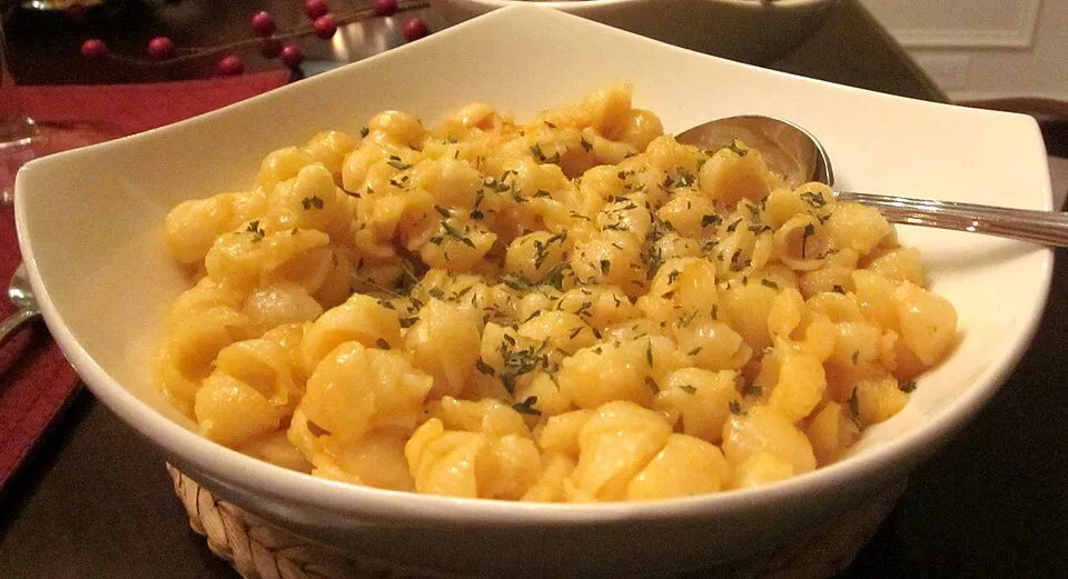 Macaroni and cheese on Wikicommons