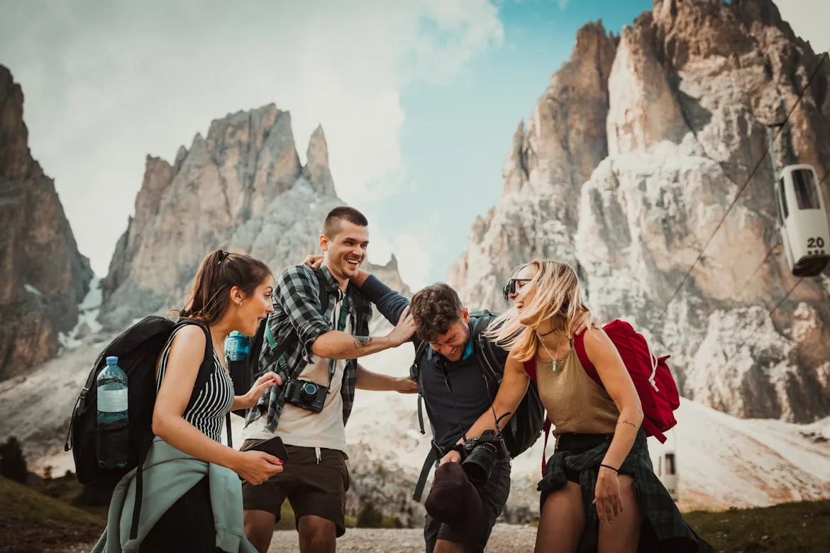 Felix Rostig from Unsplash