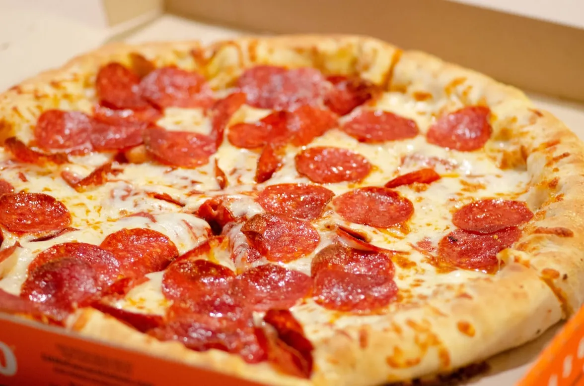 13 Pizza Promotions That Made No Sense