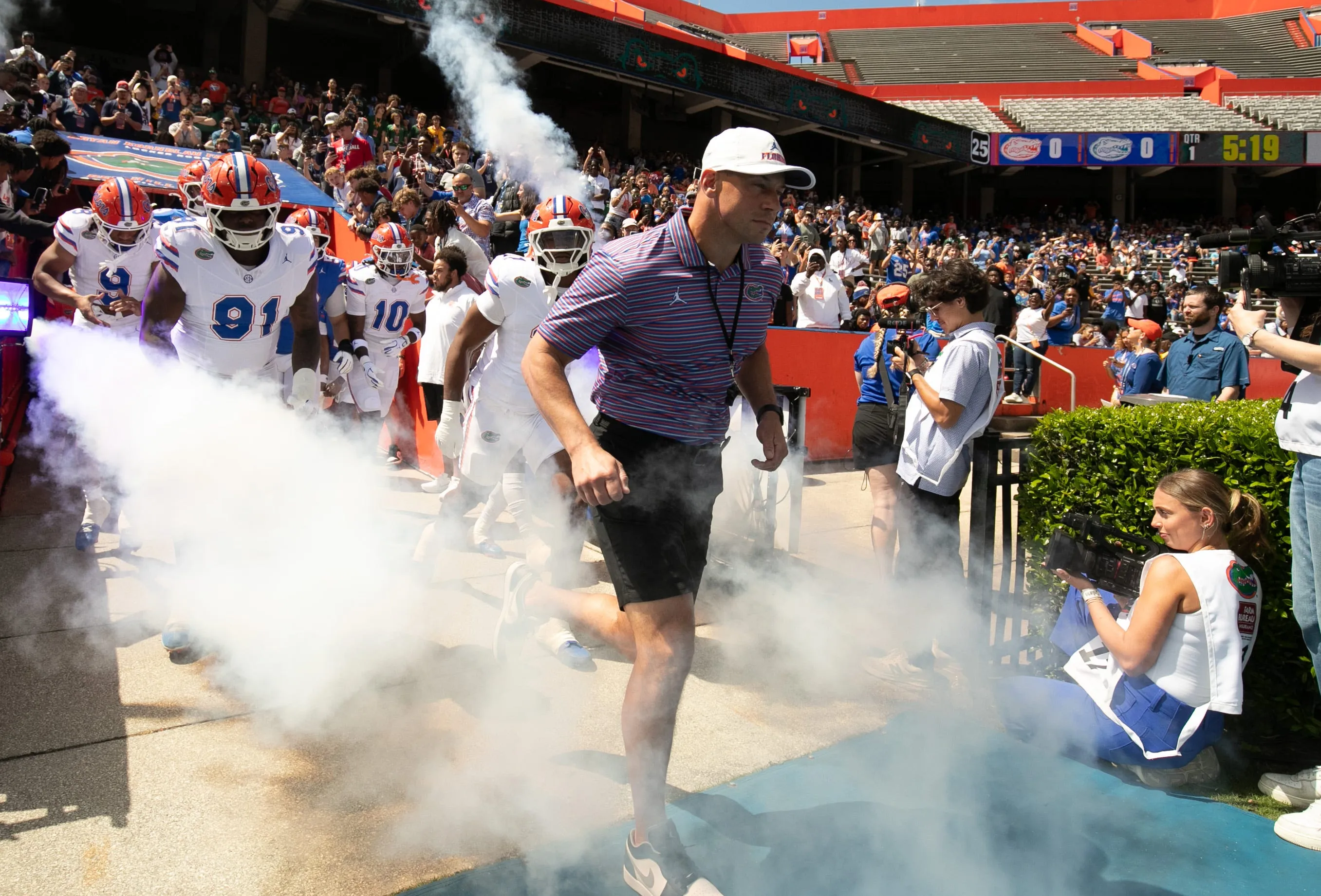 “If you are soft, don’t come here,” Jon Sumrall Throws Florida’s Standard Back Into the Open
