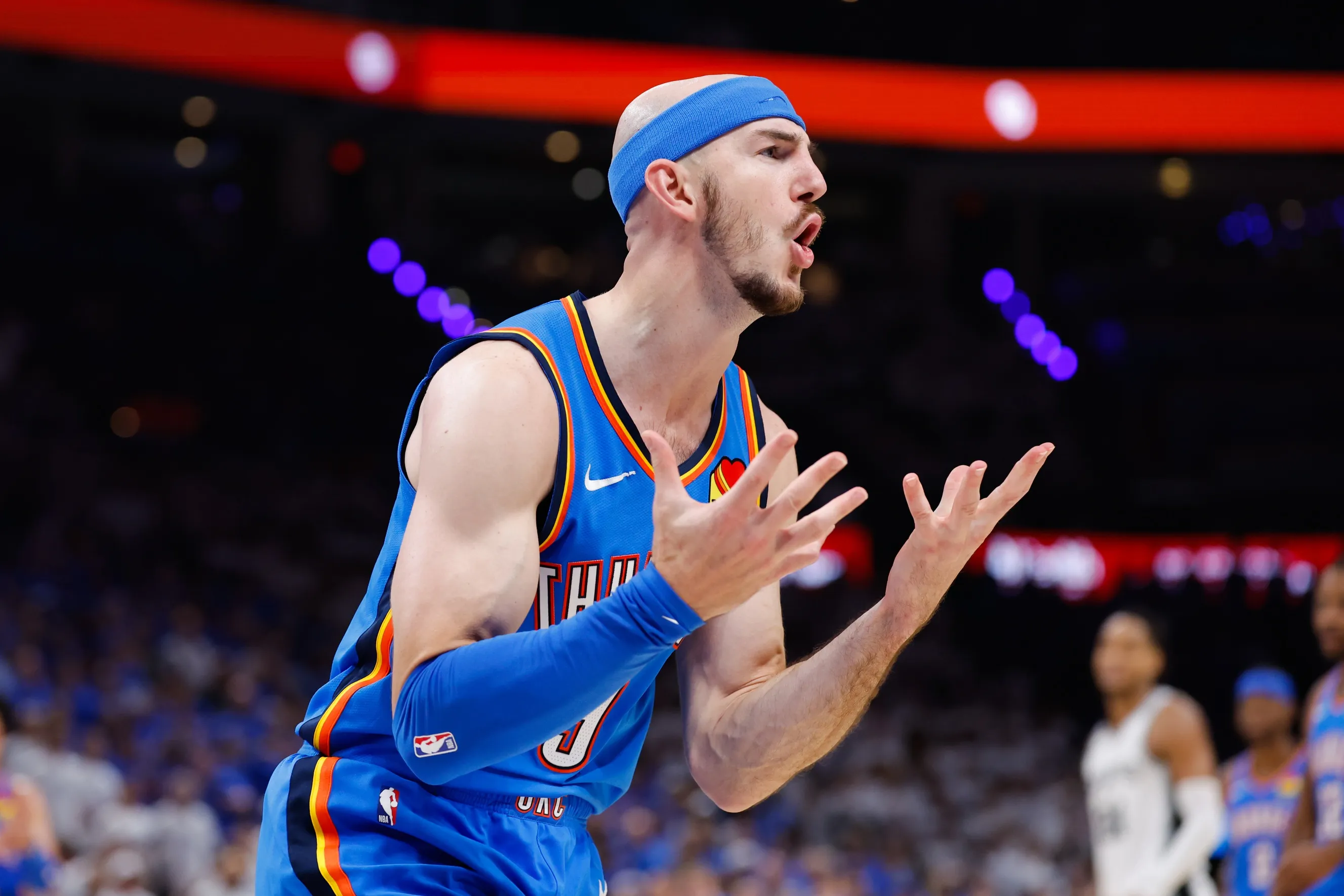 Alex Caruso Sends Strong Message as Thunder Even Series Against Spurs