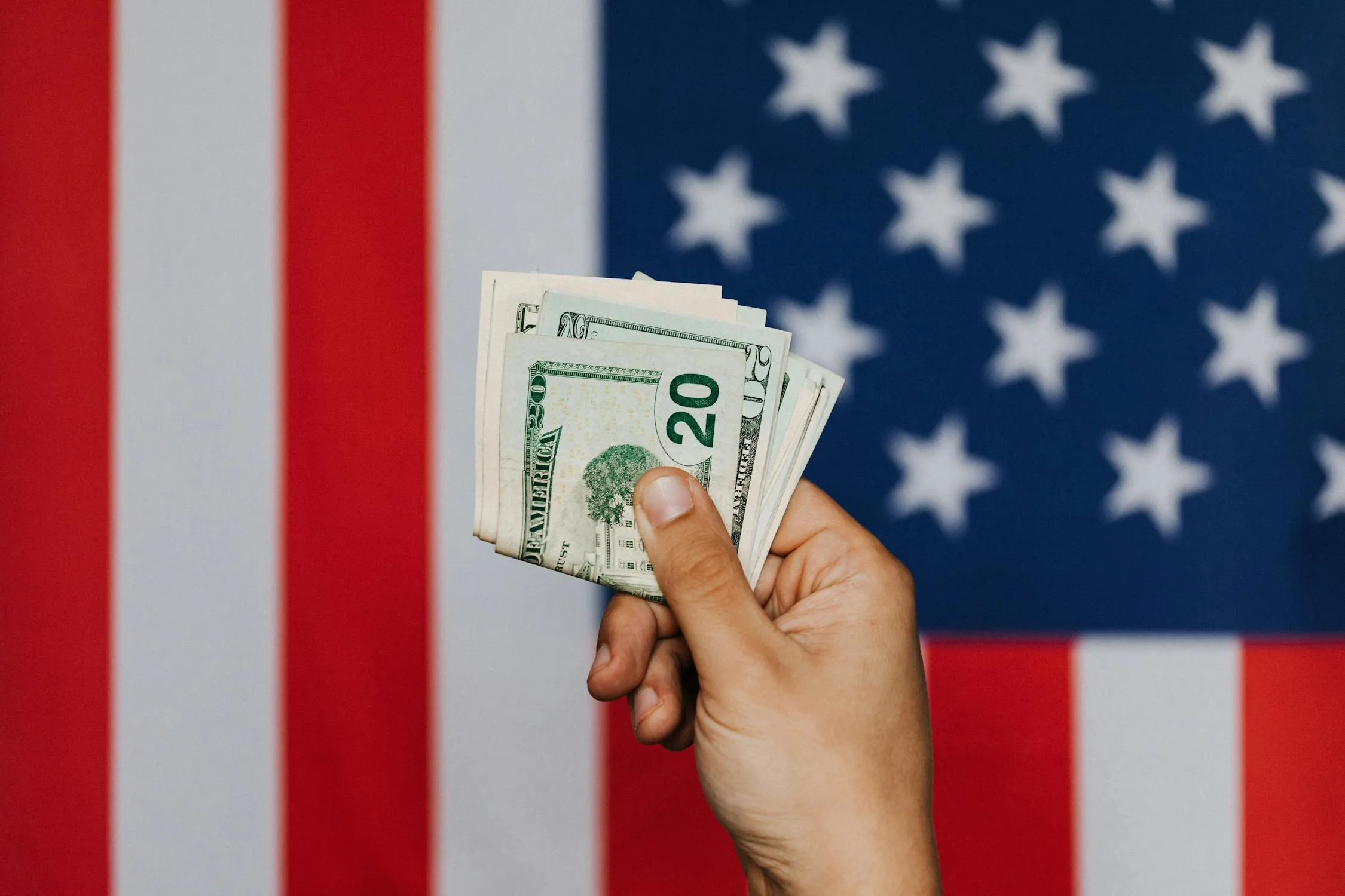 12 Ways Americans Spent Their Money Differently in the ’80s