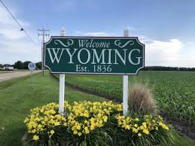Wyoming, Illinois on Wikimedia Commons 