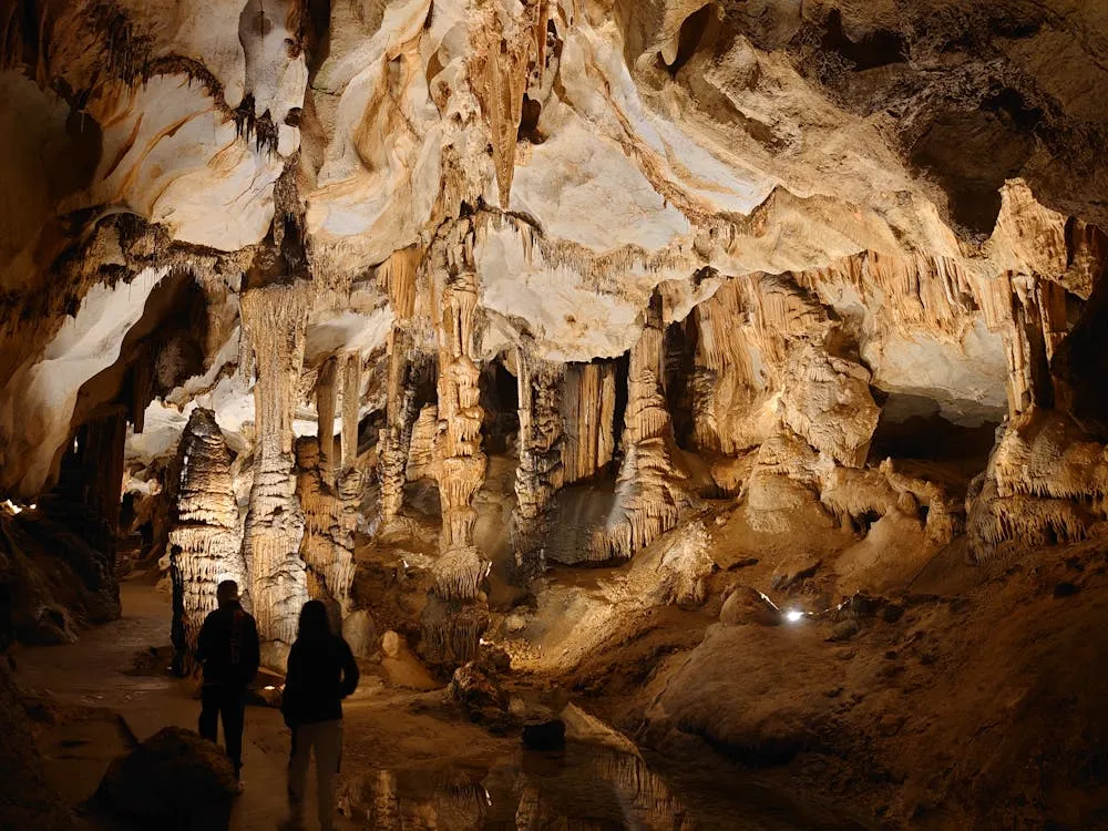 10 Most Stunning Caves and Caverns to Explore in Kentucky