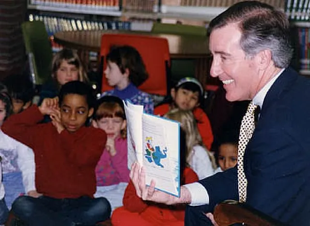 Office of Congressman Richard Neal on Wikimedia Commons