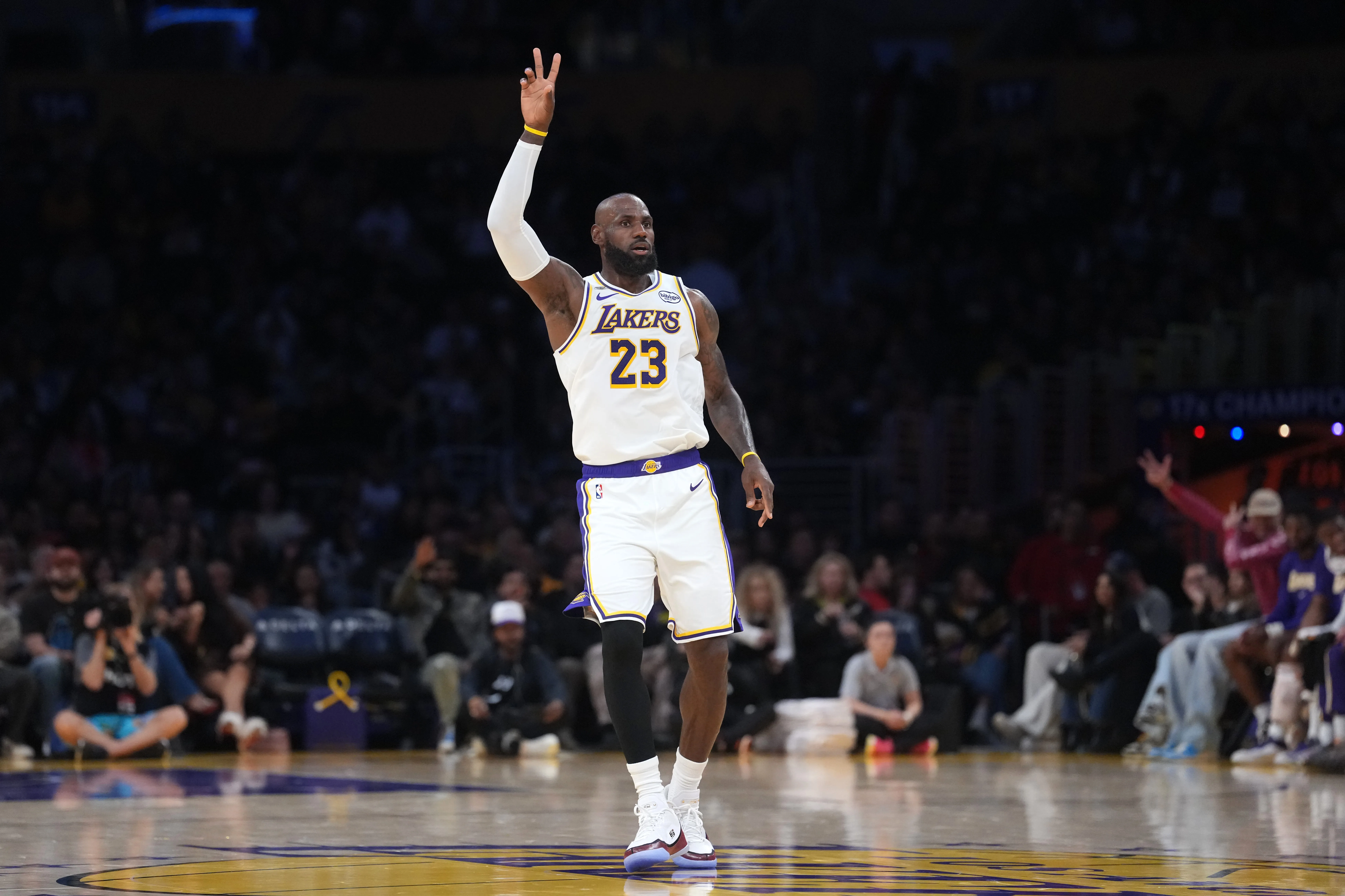 “Second most impressive thing,” Jeff Teague says a short-handed LeBron upsetting Houston would rank near the top of his career