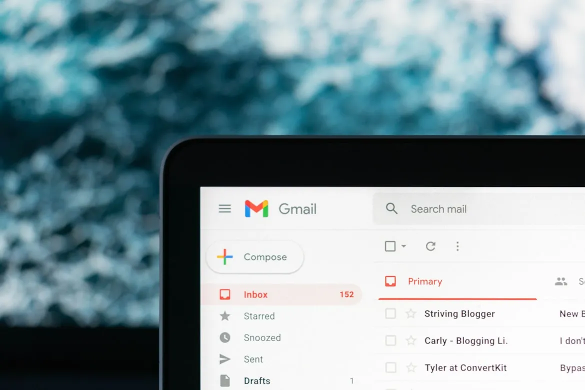 17 Email Features That Felt Revolutionary at the Time