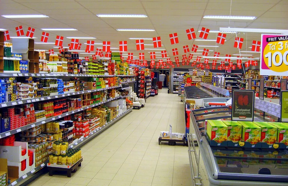 14 Things Every '80s Family Bought at the Supermarket Once a Week