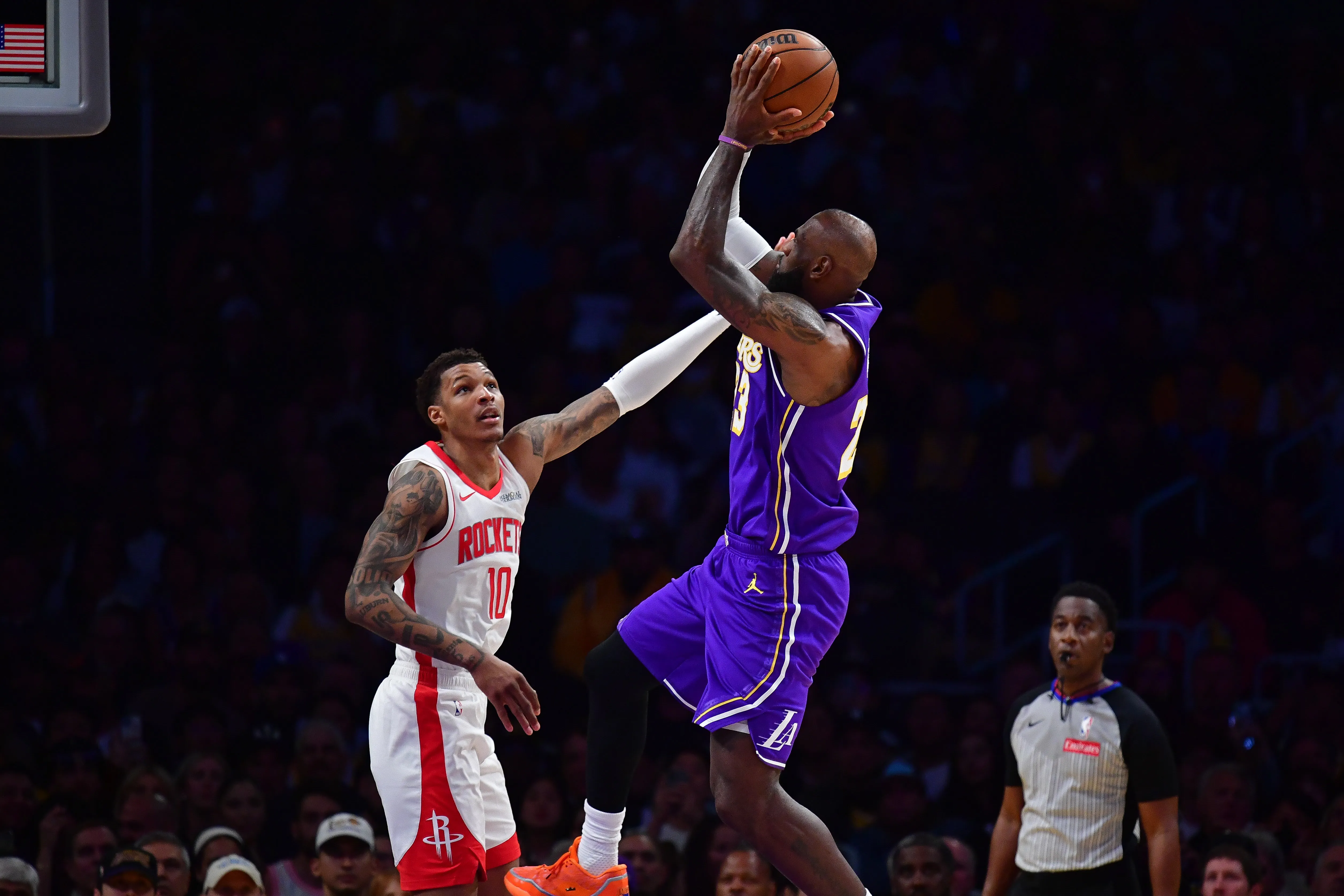 LeBron James Is Wearing Down, Charles Barkley Sounds the Alarm as Lakers' Series Lead Collapses to 3-2