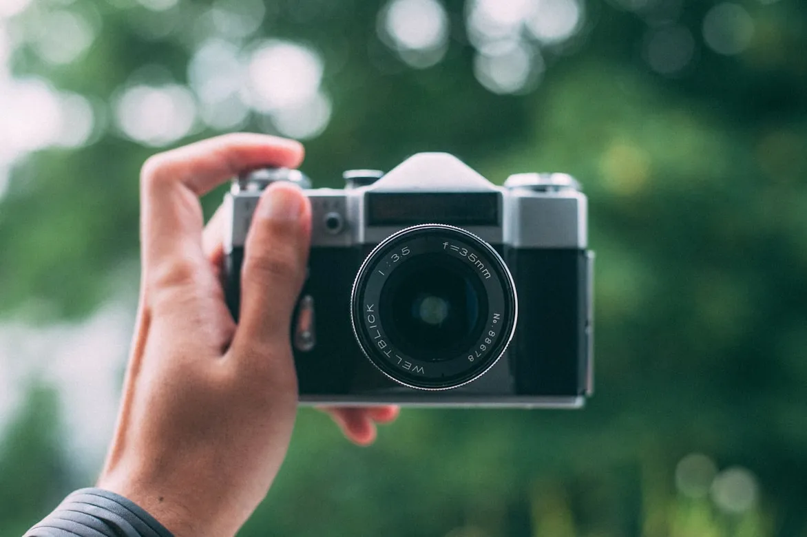 17 Photos Everyone Took Before Smartphones
