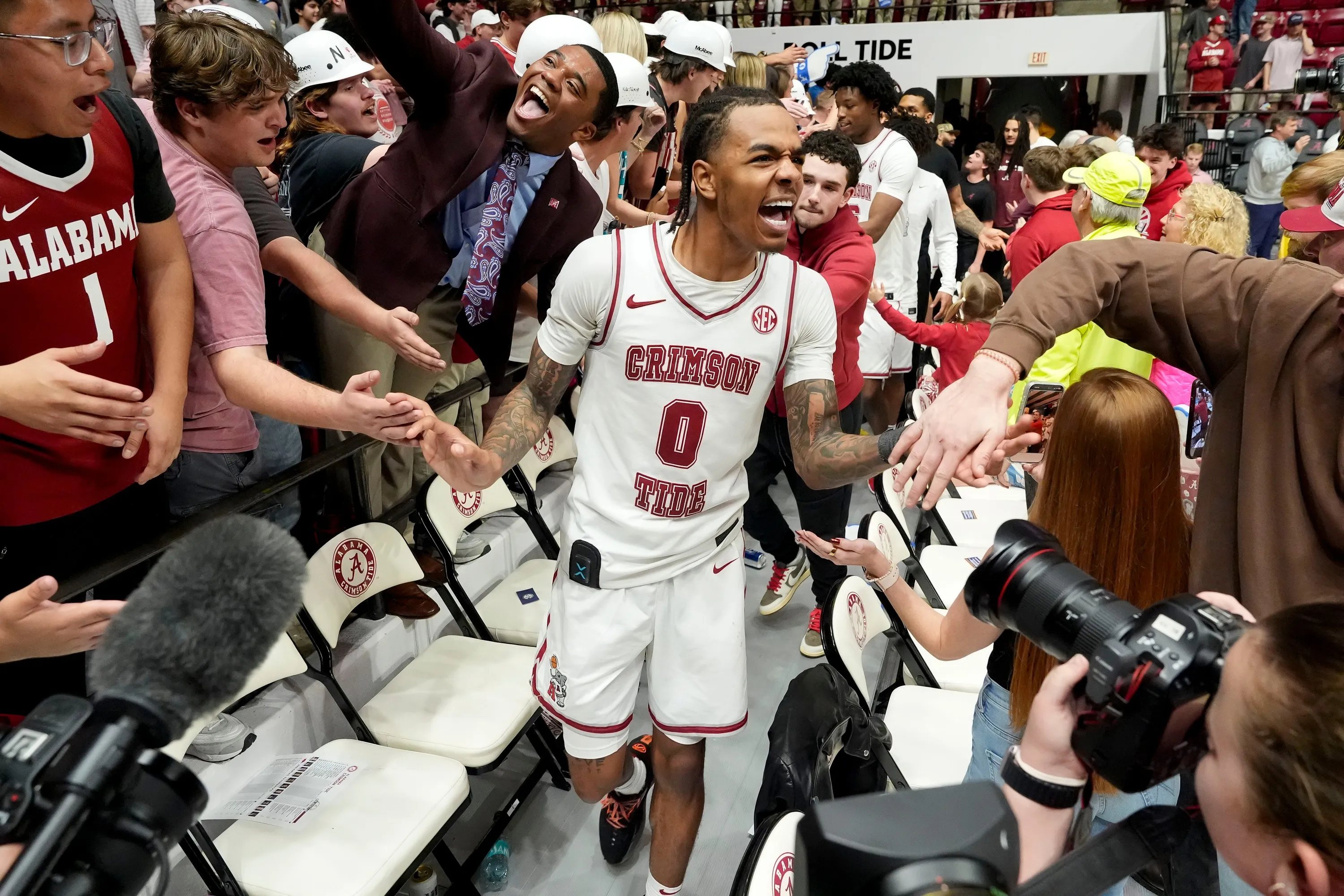 Labaron Philon Leads Alabama to Double-Overtime Thriller Over Arkansas