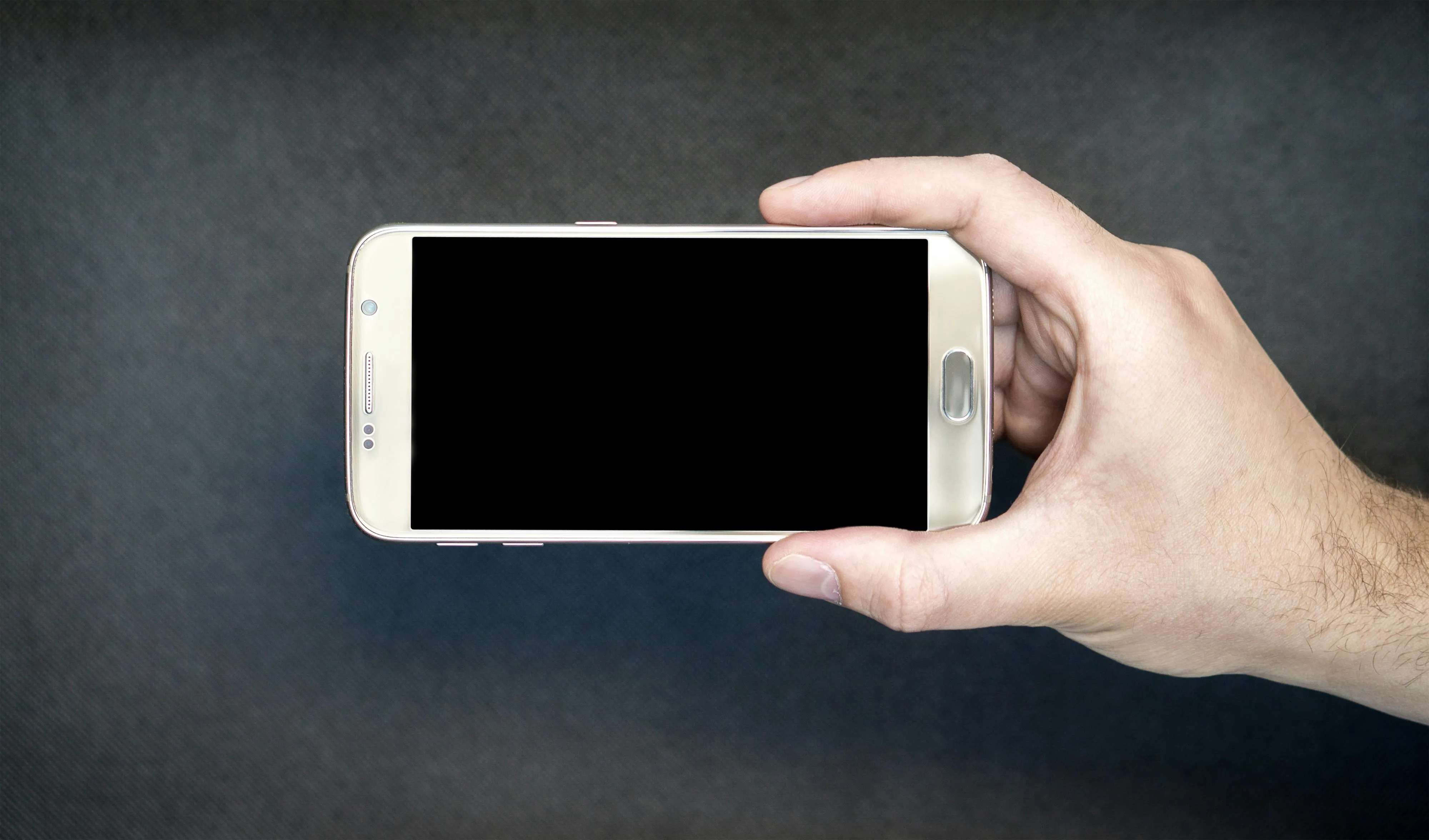 14 Ways You Hacked Your Old Phone for Fun