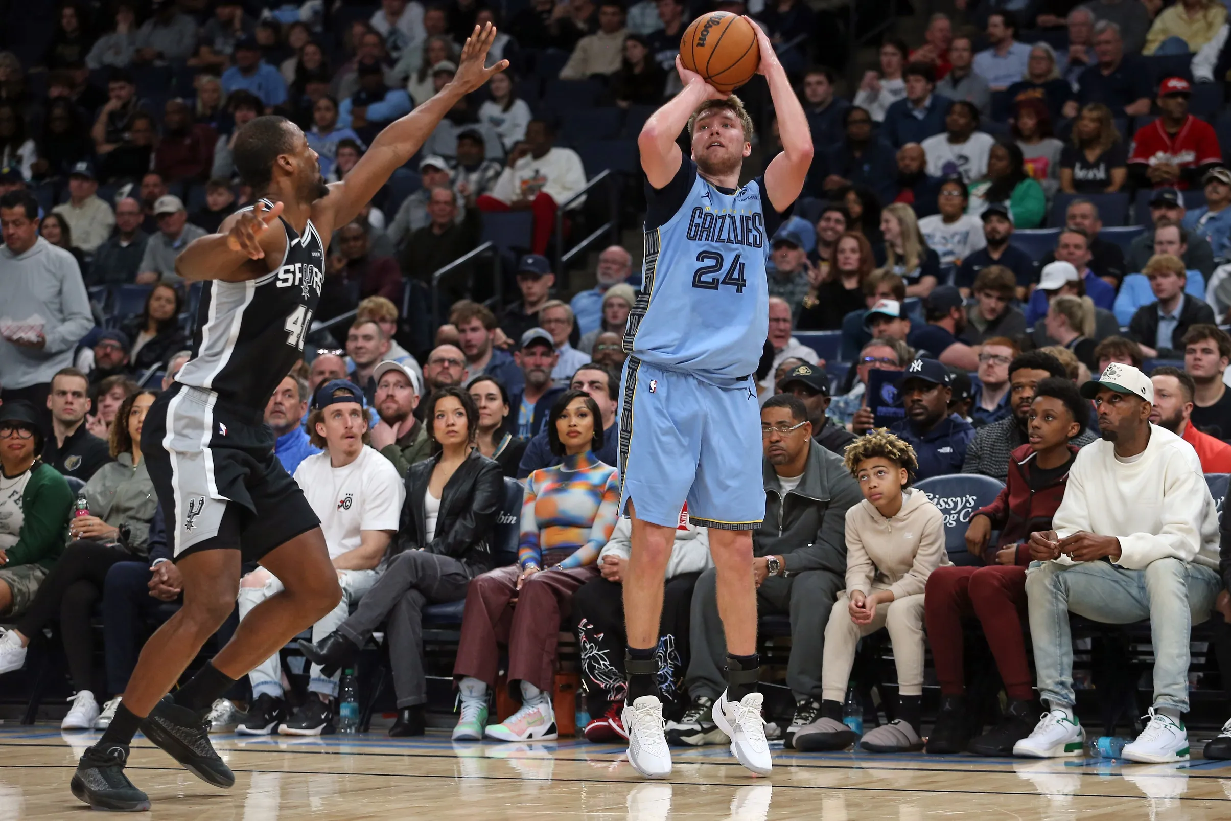 Cam Spencer’s Late Surge Rescues Grizzlies in One-Point Escape