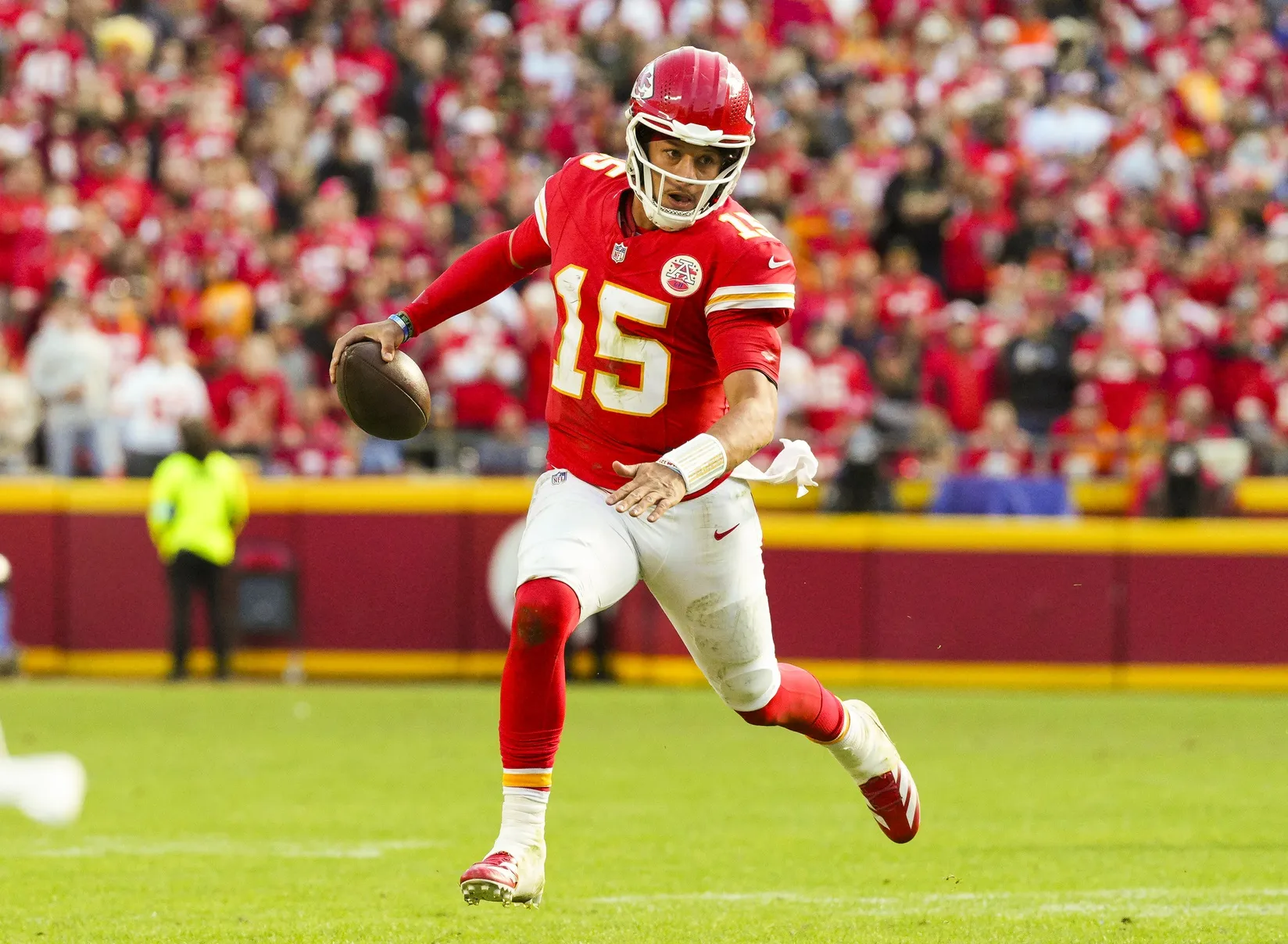 Top 15 Dual-Threat Quarterbacks in Football History