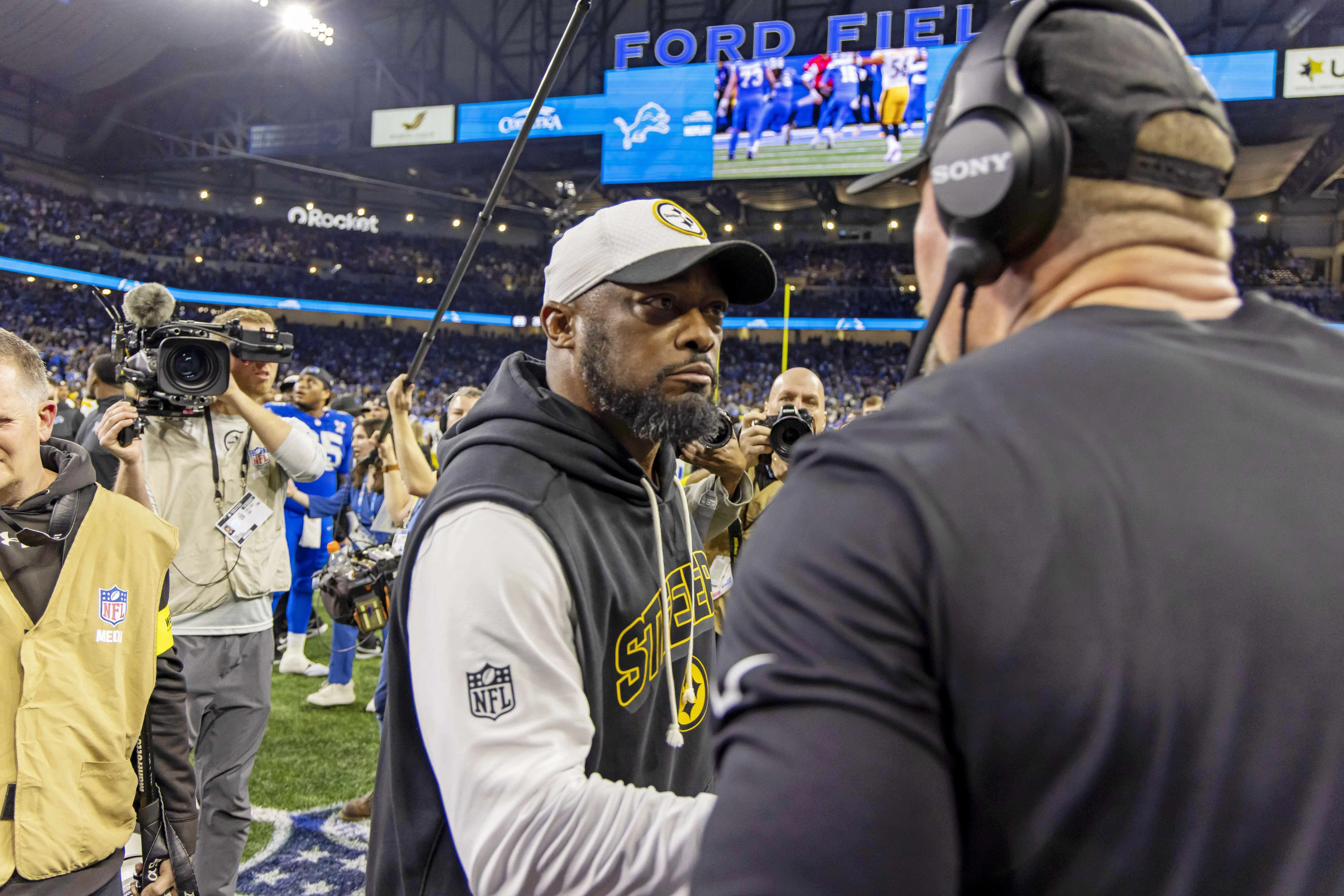 Tomlin Shuts Down Celebration After Steelers’ Statement Win in Detroit