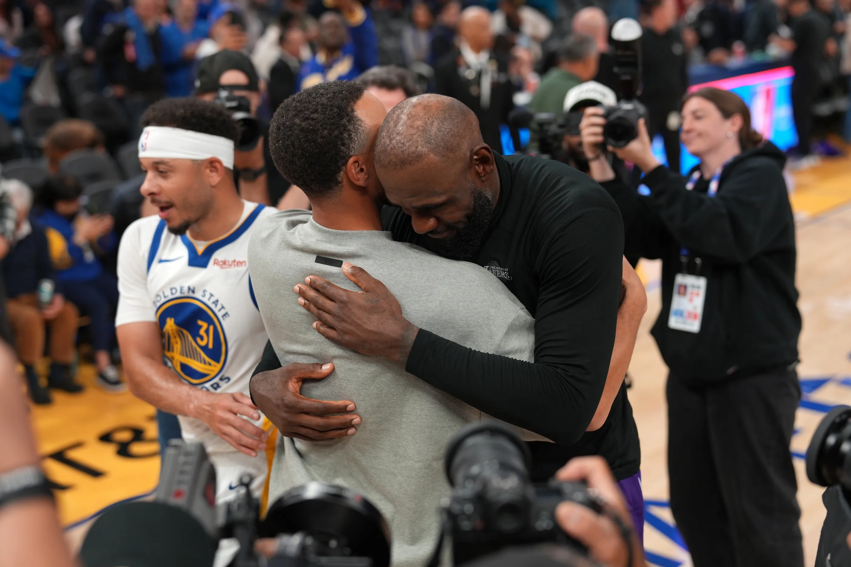 Lakers Ride LeBron’s All-Around Night To Road Win Over Warriors