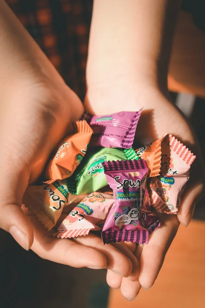 18 Candy Wrappers That Changed Without Warning