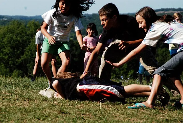 18 Games Children Played Outdoors for Hours