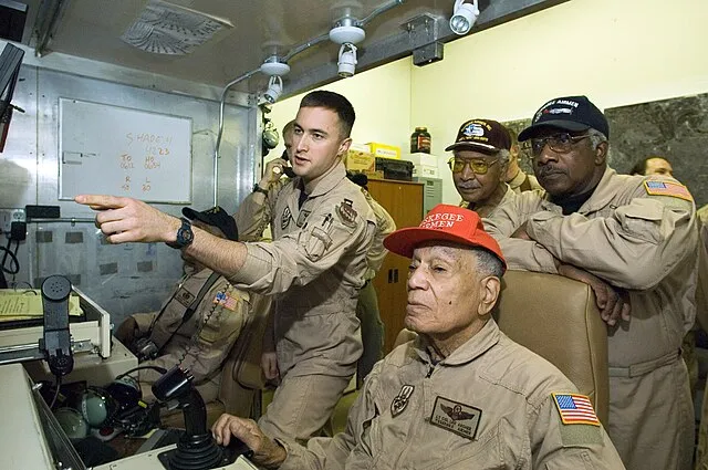 Master Sergeant John E. Lasky on Wikimedia Commons 