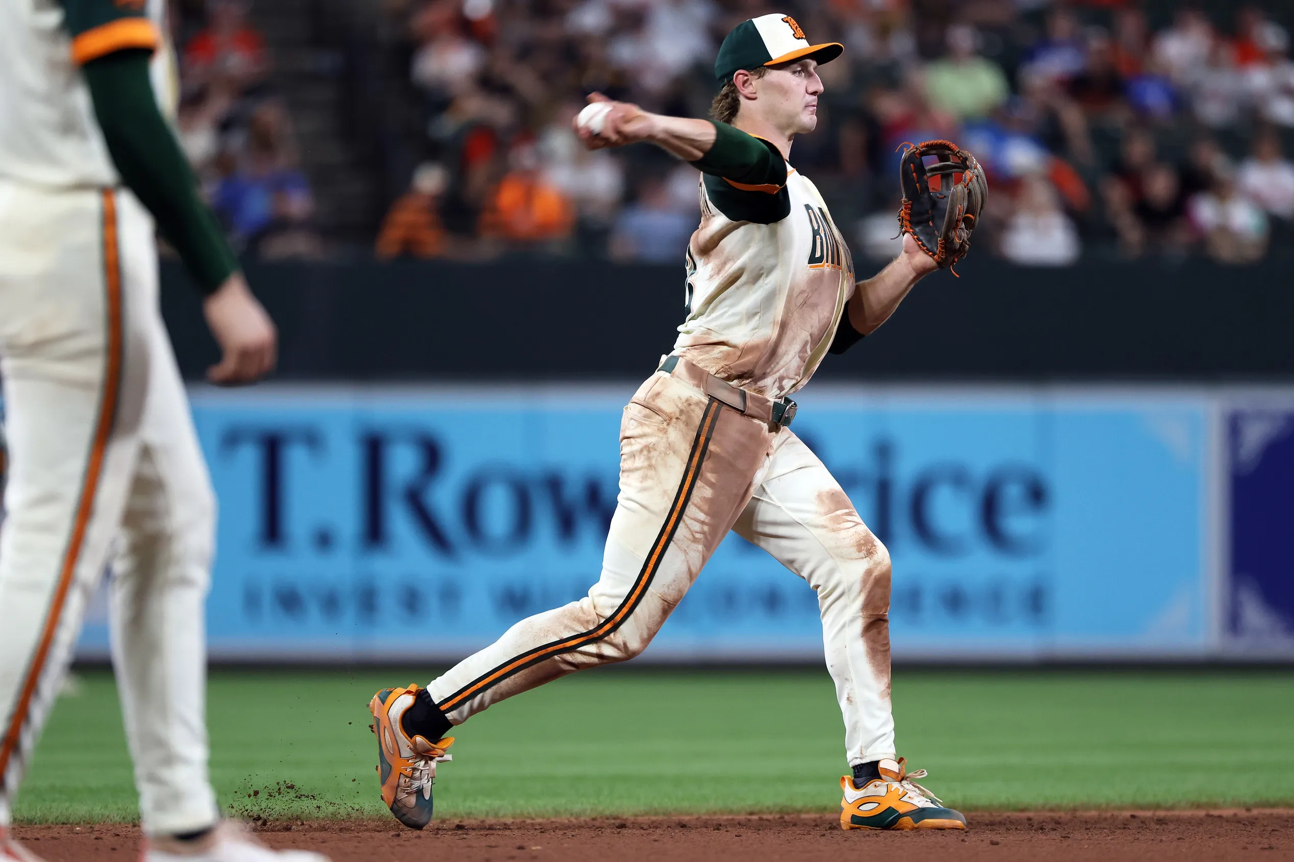 Gunnar Henderson Reaches 100th Home Run as Orioles Beat Padres 7-3