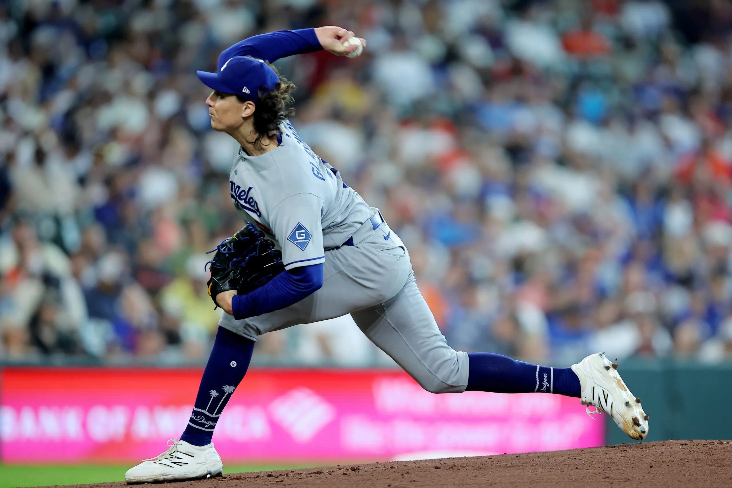 Tyler Glasnow’s Back Injury Progressing as Dodgers Eye Quick Rotation Return