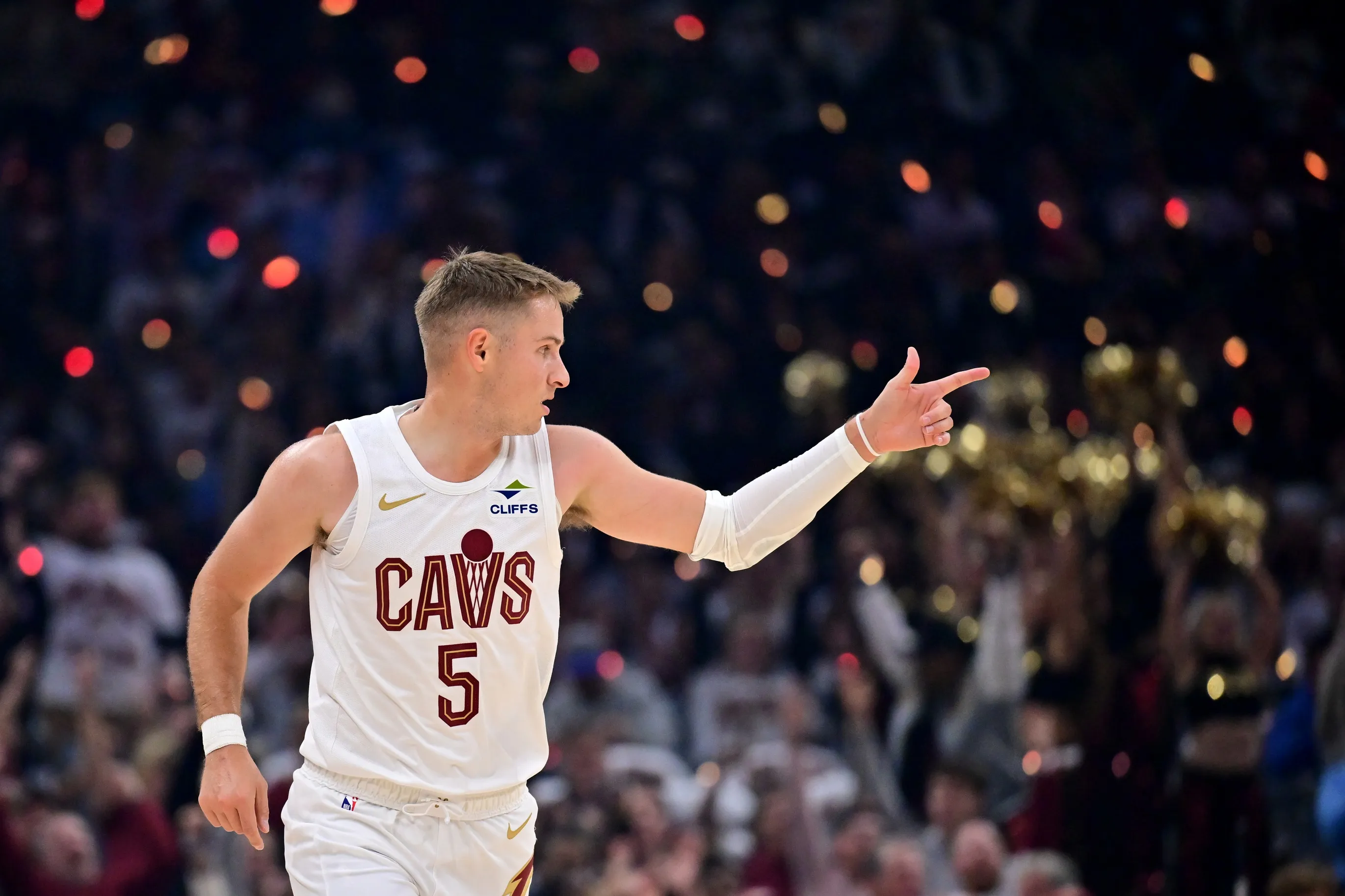 Sam Merrill Injures Hip in Cavs' Win Over Pistons