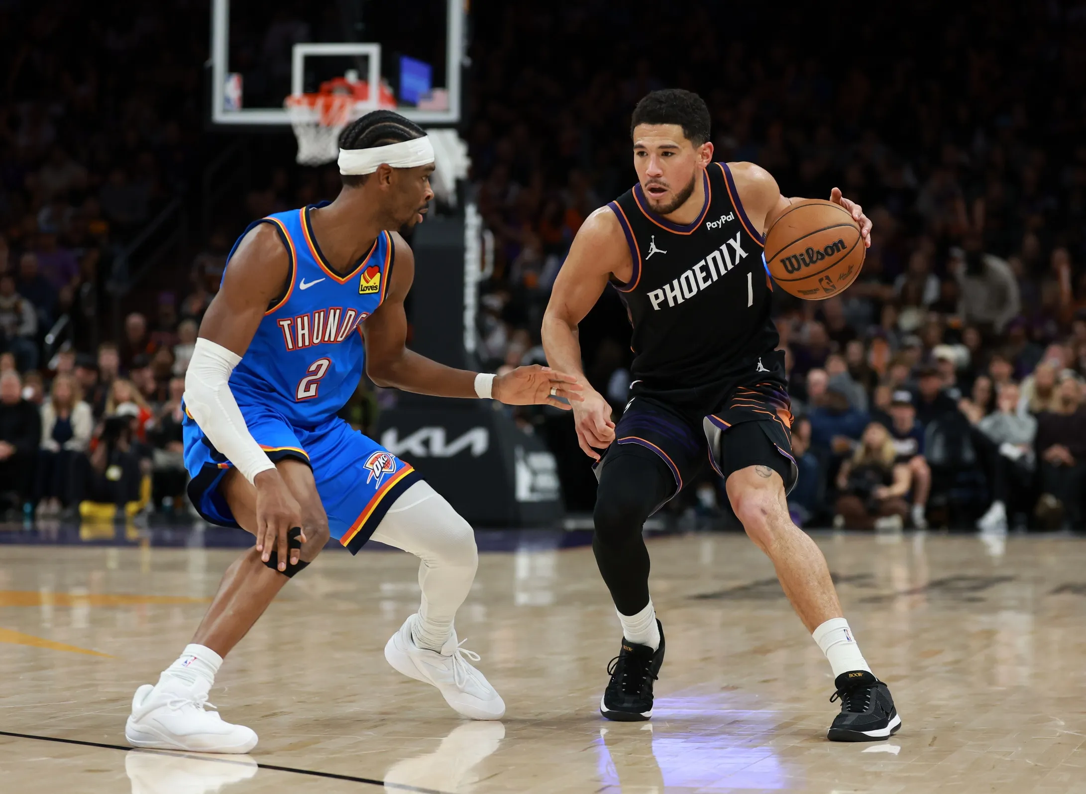 Booker’s 35-Foot Buzzer-Beater Lifts Suns Past Thunder in Phoenix Thriller