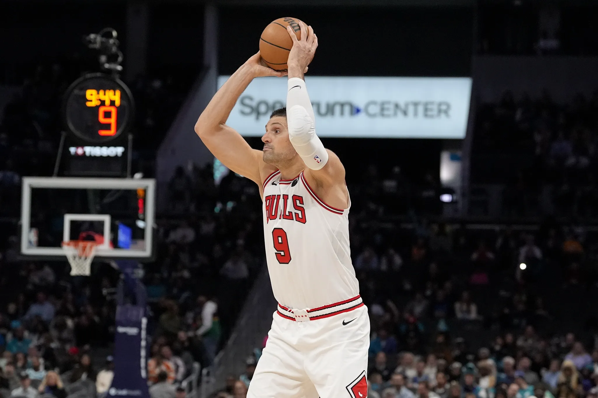 Vucevic Faces Uncertainty as Bulls Struggle Through Turbulent Season