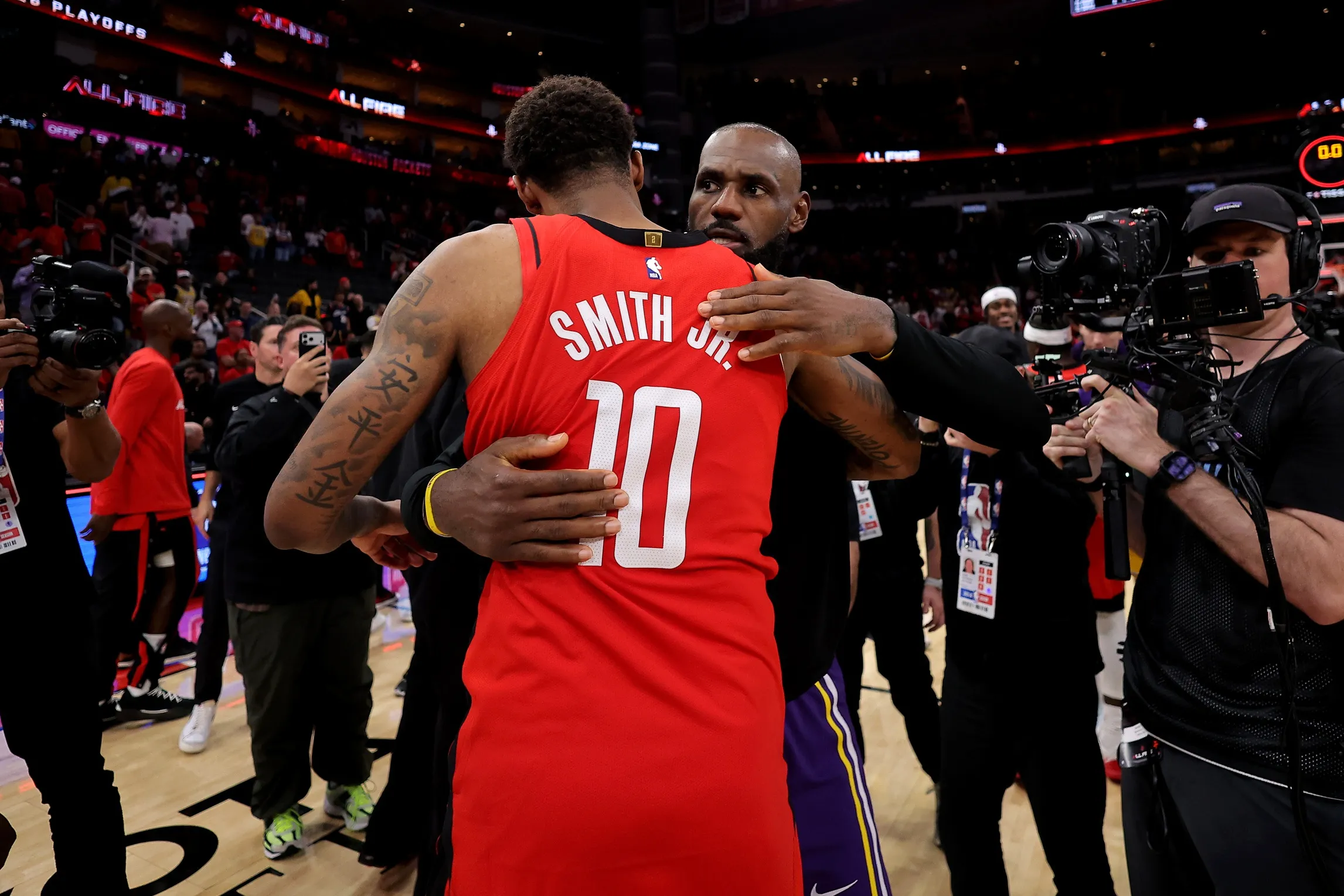 Lakers Close Out Rockets Behind LeBron’s Commanding Game 6 Performance