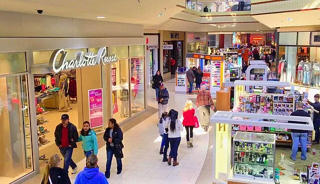 12 Mall Experiences That Don’t Exist in the Online Shopping Era