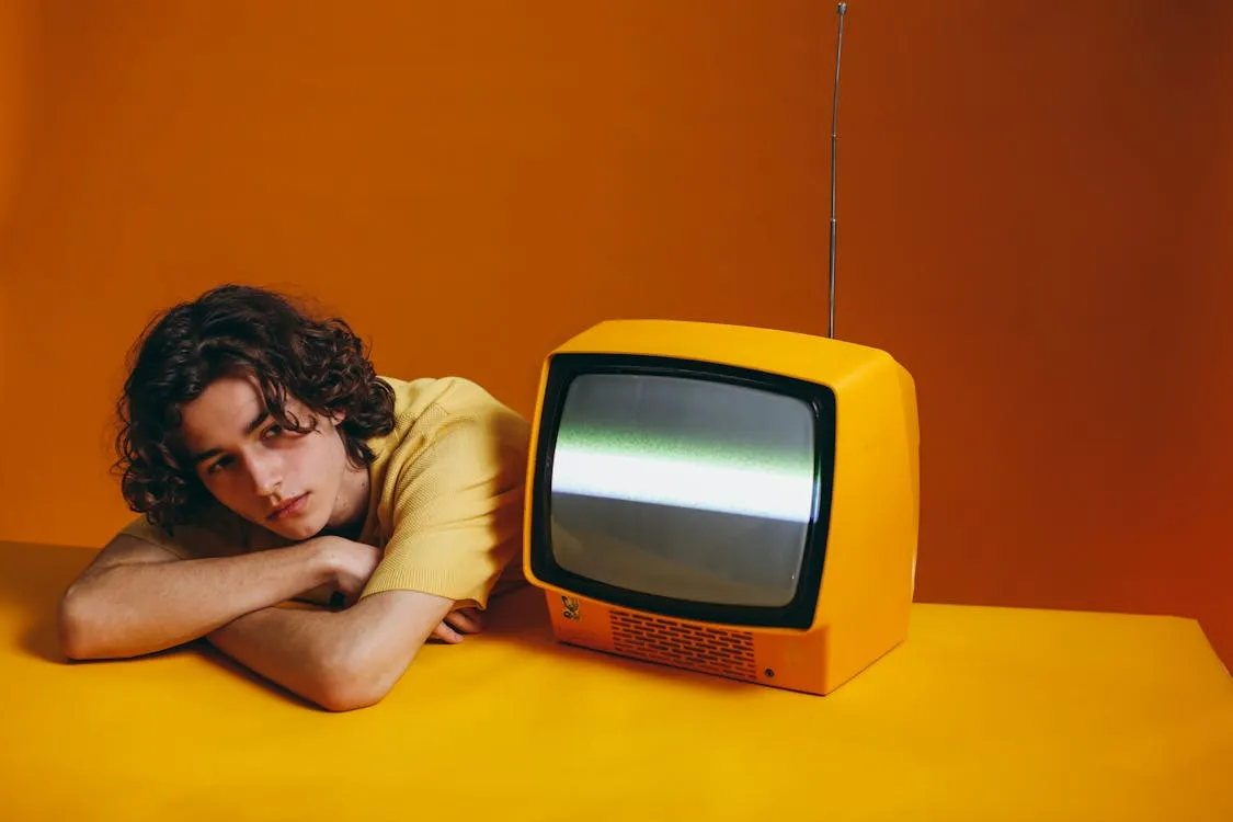 12 Tech Gadgets from the ’90s That Were Game-Changers at the Time