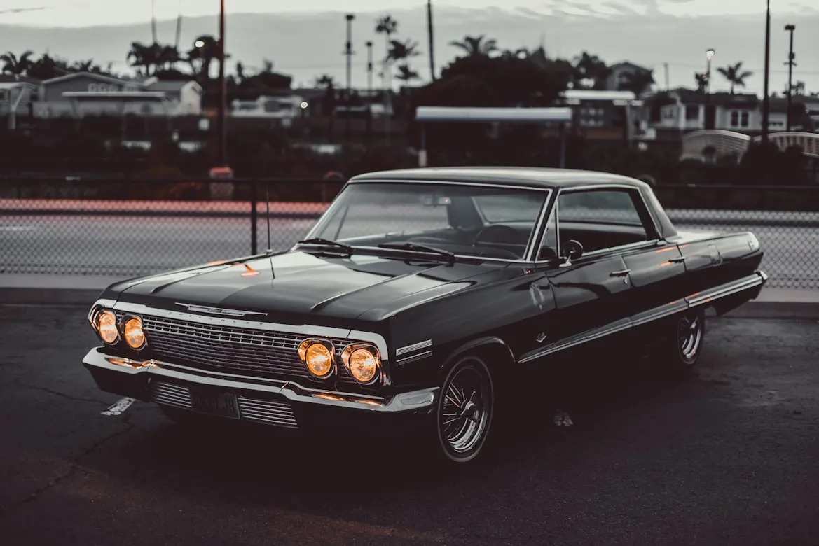 18 Retro Car Advertisements from the ’90s That Are Extinct