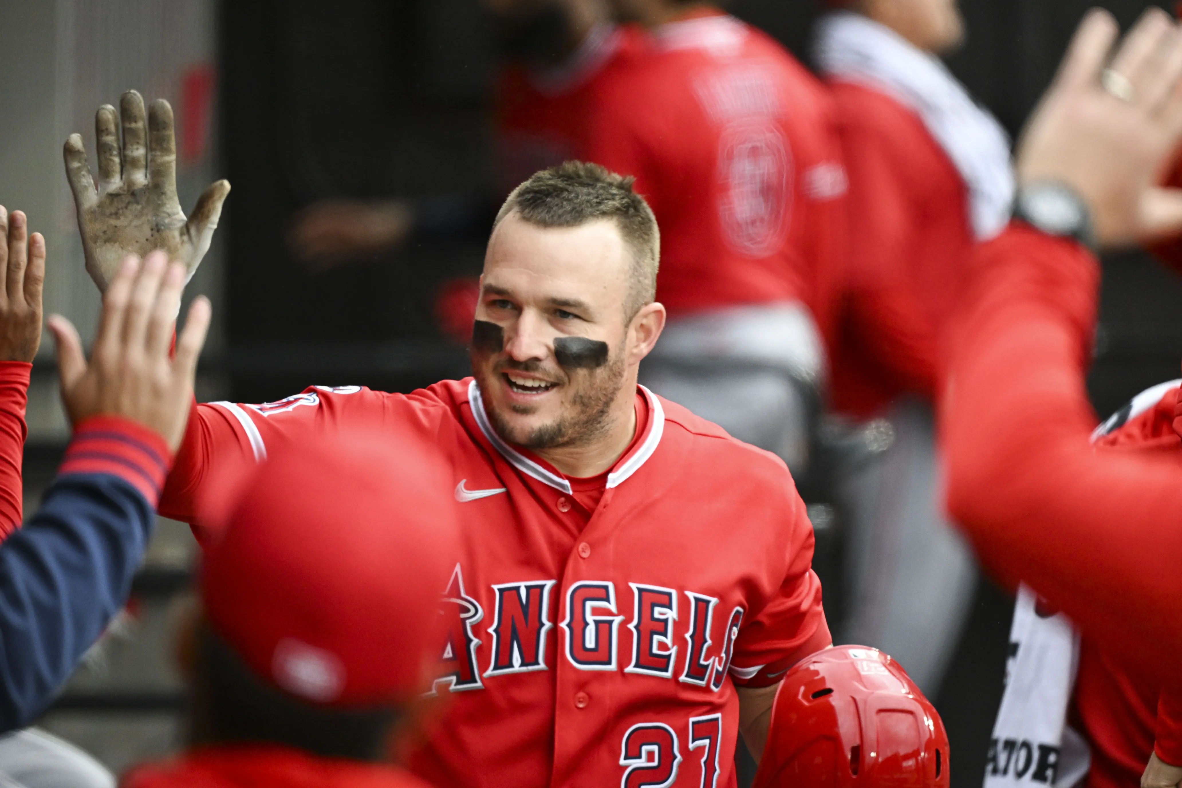 Mike Trout’s Eagles Fandom Runs Deep as Phillies Star Maintains Philly Ties