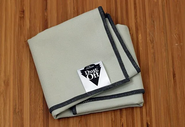 HelenOnline on WikiCommons