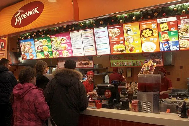 12 Fast Food Chains That Tried Rebranding and Failed