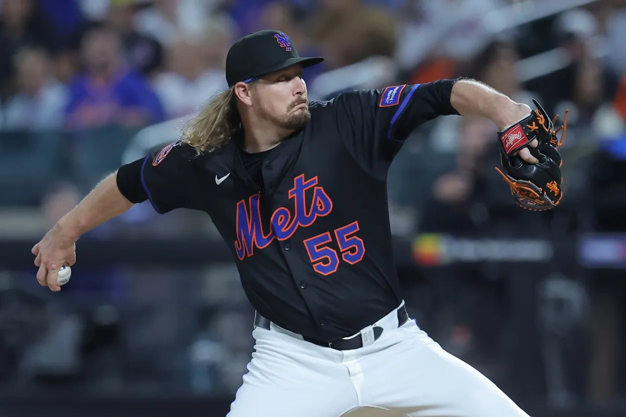 Cardinals Add Veteran Reliever Ryne Stanek Amid Offseason Rebuild
