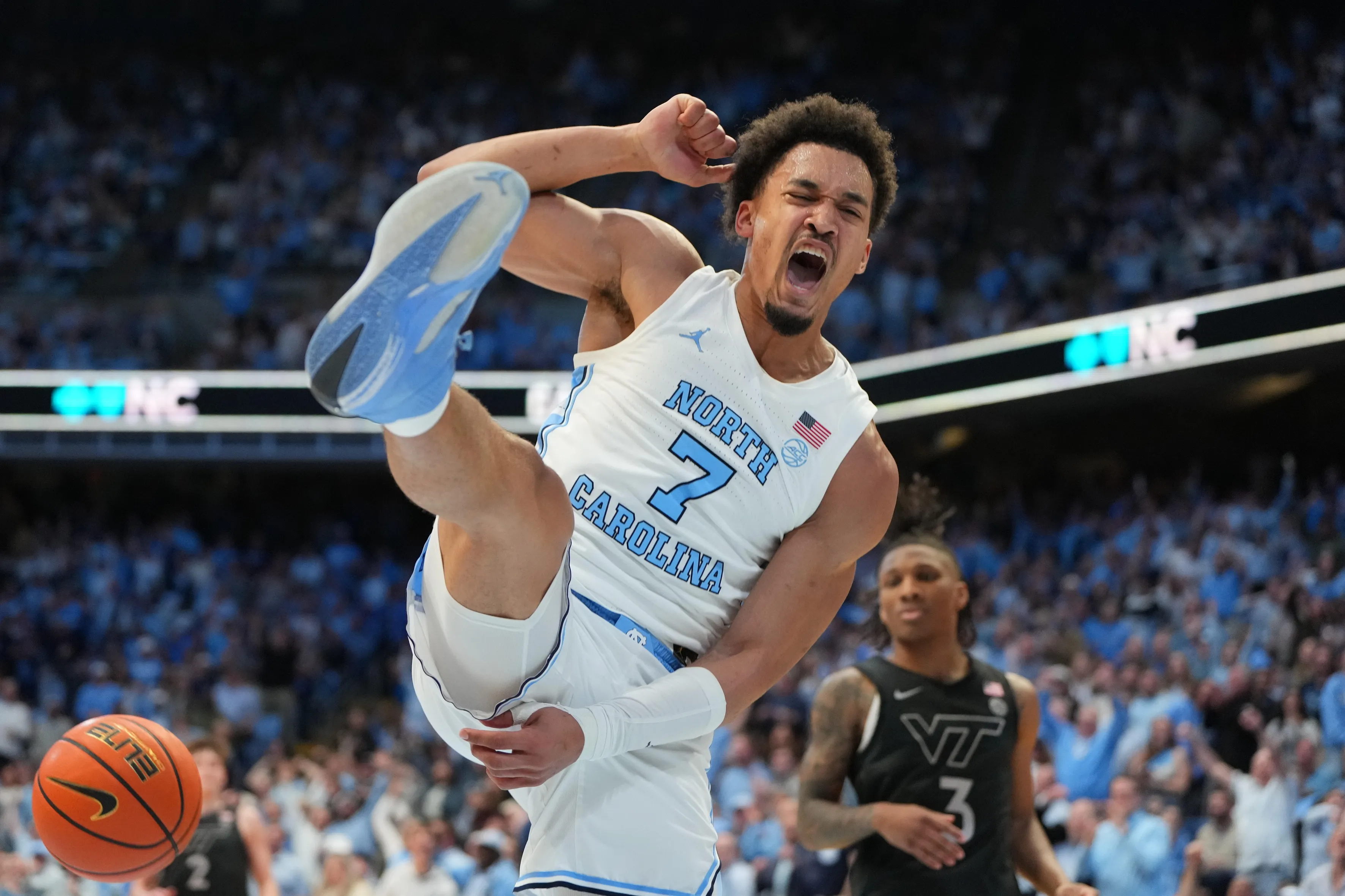 Seth Trimble’s Dunk Ignites North Carolina