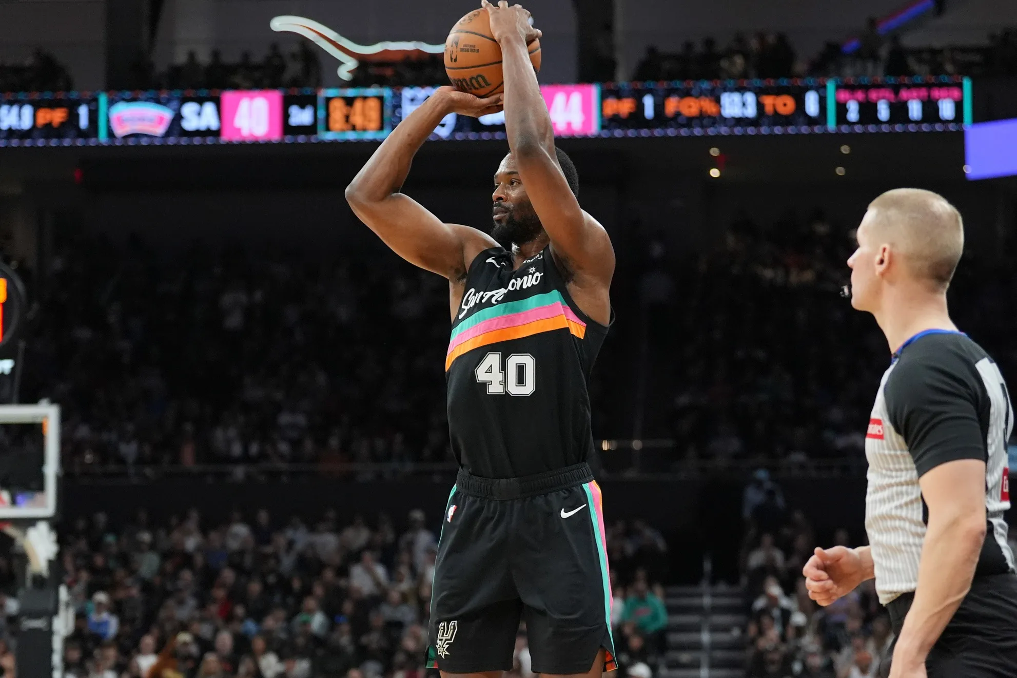 Harrison Barnes’ Ironman Streak Ends After Unusual Pregame Ankle Injury