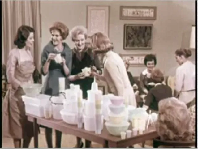 18 Vintage Tupperware Pieces Your Grandma Still Uses