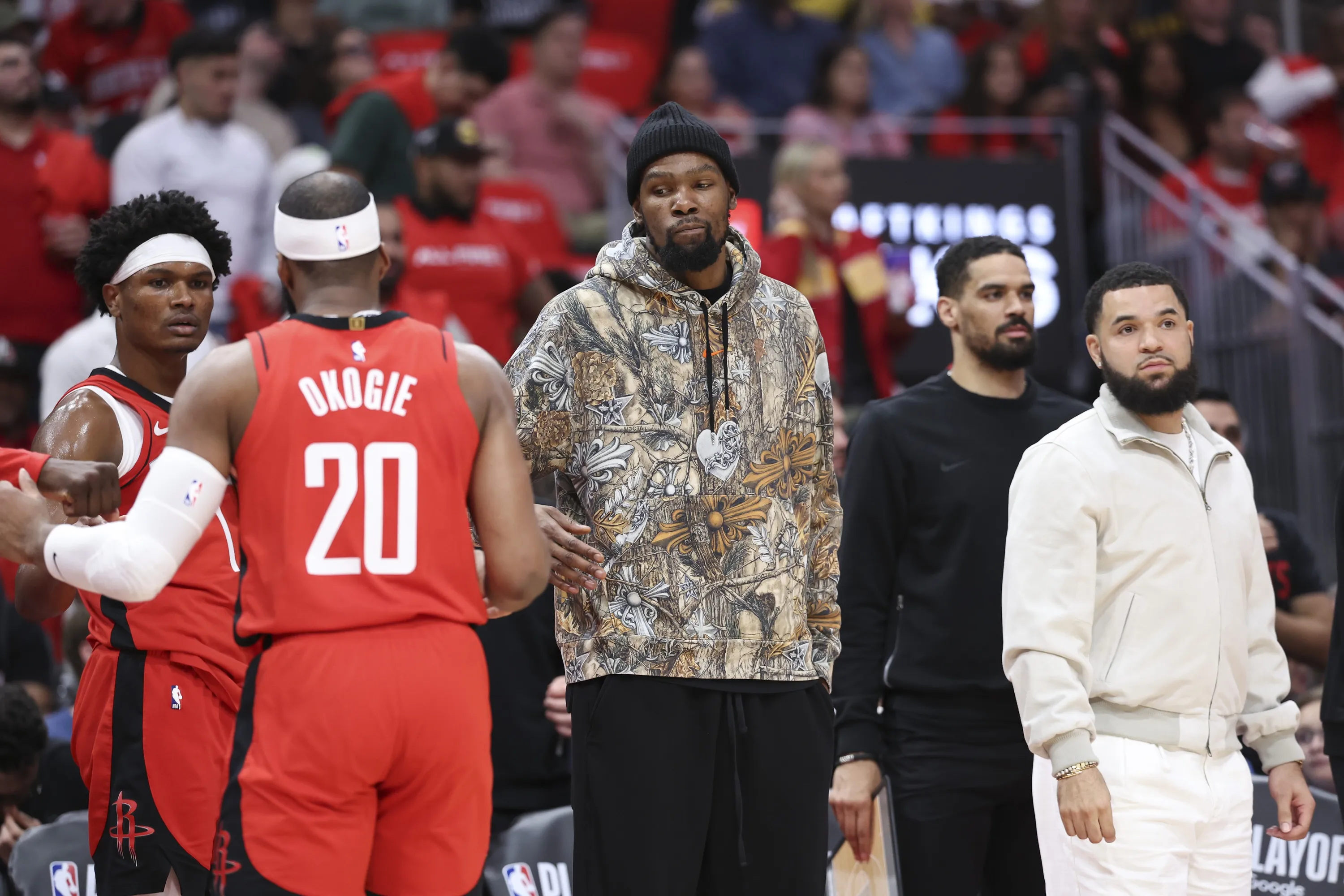 Rockets Stay Alive Without Durant, Avoid Sweep Against Lakers in Game 4